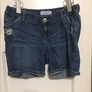 5 for $25 Liz Lange Maternity Shorts